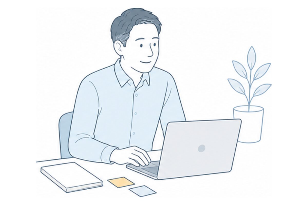ノートPCを使って小さな実践を始める人物のイメージイラスト